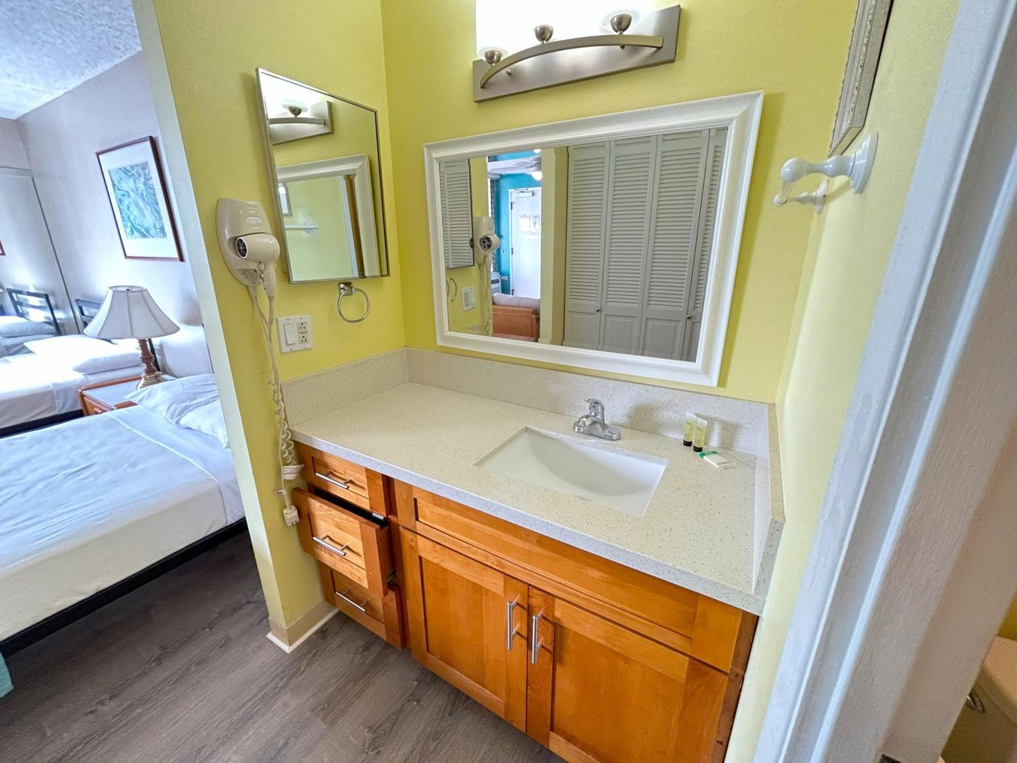 Royal Kuhio 1713 - Spacious Studio With Stunning City Views In The Heart Of Waikiki! Honolulu Exterior photo